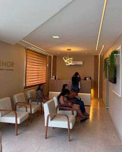 Recepção acolhedora e climatizada da Primor Odontologia em Queimados